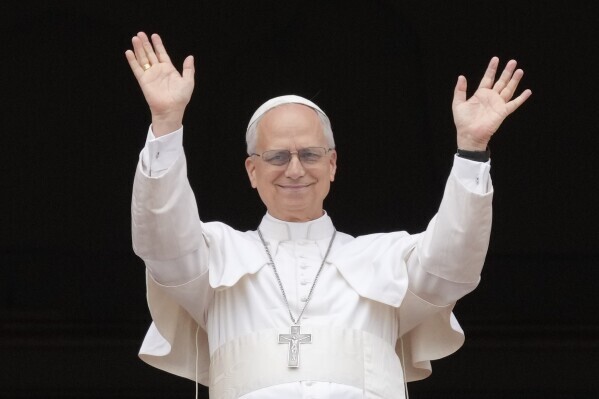 Pope Leo XIV urges release of imprisoned journalists, affirms gift of free speech, press